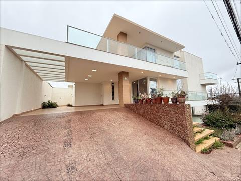 Casa em Condomínio para locacao no Colonia Dona Luiza em Ponta Grossa com 600m² por R$ 14.375,00