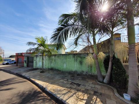 Terreno para venda no Uvaranas em Ponta Grossa com 450m² por R$ 450.000,00