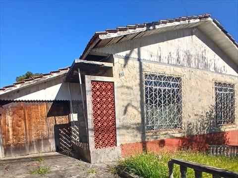 Terreno para venda no Uvaranas em Ponta Grossa com 784m² por R$ 490.000,00