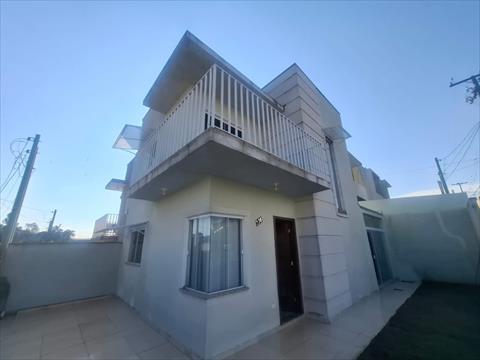 Sobrado para venda no Uvaranas em Ponta Grossa com 88m² por R$ 380.000,00
