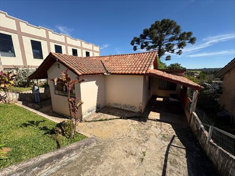 Casa Residencial para venda no Colonia Dona Luiza em Ponta Grossa com 429m² por R$ 185.000,00