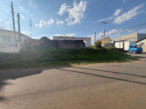 Terreno para venda no Uvaranas em Ponta Grossa com 235m² por R$ 180.000,00
