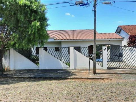Casa Residencial para venda no Uvaranas em Ponta Grossa com 366m² por R$ 590.000,00