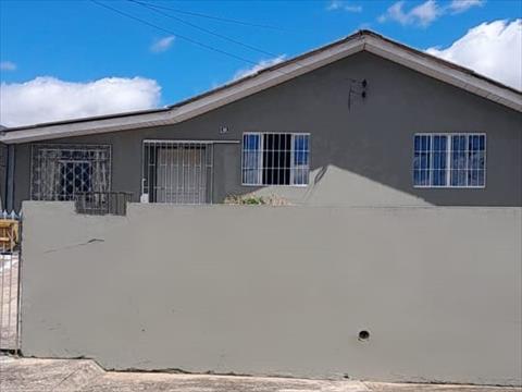 Casa Residencial para venda no Colonia Dona Luiza em Ponta Grossa com 275m² por R$ 260.000,00