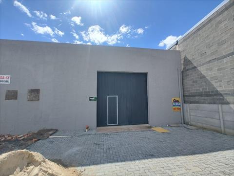 Barracão/galpão para locacao no Oficinas em Ponta Grossa com 200m² por R$ 5.000,00