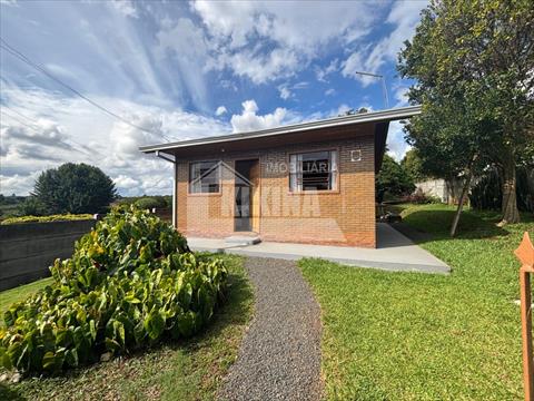 Casa Residencial para locacao no Piriquitos em Ponta Grossa com 360m² por R$ 1.125,00