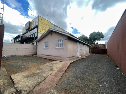 Casa Residencial para venda no Contorno em Ponta Grossa com 294m² por R$ 1.200.000,00