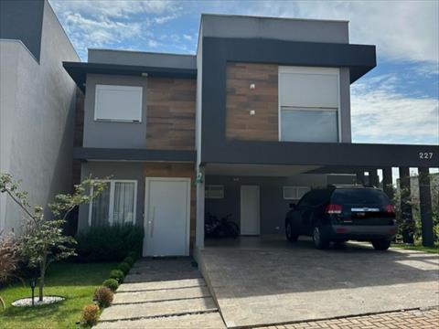 Casa em Condomínio para locacao no Colonia Dona Luiza em Ponta Grossa com 300m² por R$ 12.375,00
