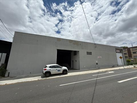 Barracão/galpão para locacao no Nova Russia em Ponta Grossa com 450m² por R$ 11.250,00