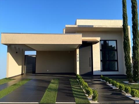 Casa em Condomínio para venda no Jardim Carvalho em Ponta Grossa com 300m² por R$ 900.000,00