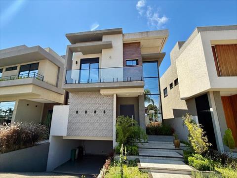 Casa em Condomínio para locacao no Jardim Carvalho em Ponta Grossa com 314,39m² por R$ 15.000,00