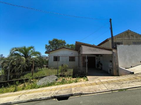 Casa Residencial para venda no Uvaranas em Ponta Grossa com 462m² por R$ 250.000,00