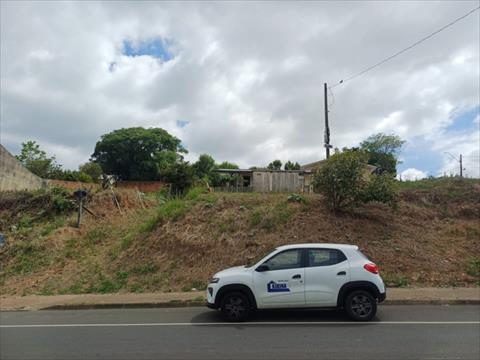 Terreno para venda no Uvaranas em Ponta Grossa com 462m² por R$ 215.000,00