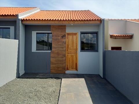 Casa Residencial para venda no Cara-cara em Ponta Grossa com 52m² por R$ 237.000,00