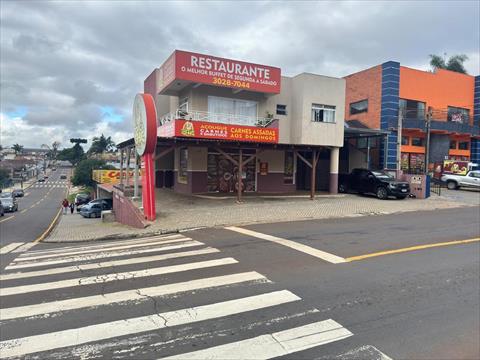 Casa Comercial para venda no Uvaranas em Ponta Grossa com 800m² por R$ 2.400.000,00