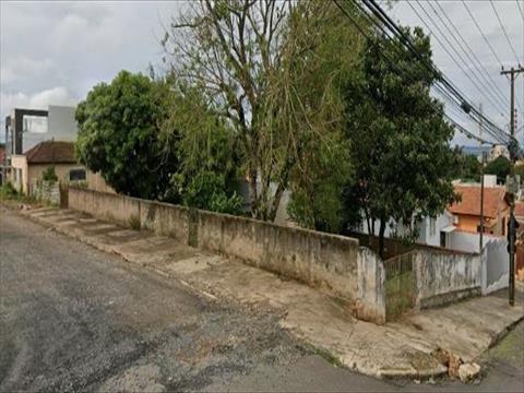 Terreno para venda no Uvaranas em Ponta Grossa com 840m² por R$ 500.000,00