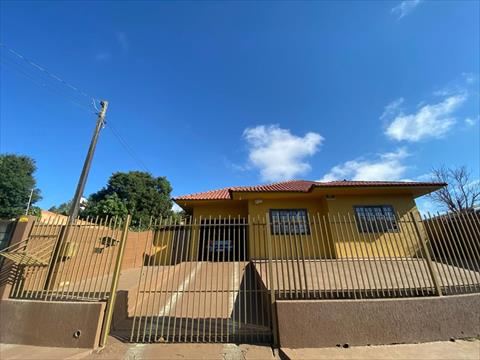 Casa Residencial para venda no Uvaranas em Ponta Grossa com 210m² por R$ 600.000,00