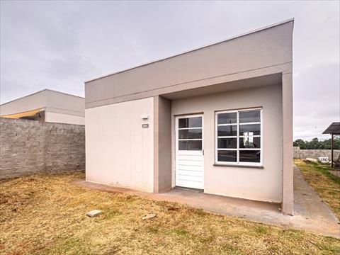 Casa Residencial para venda no Neves em Ponta Grossa com 176m² por R$ 185.000,00