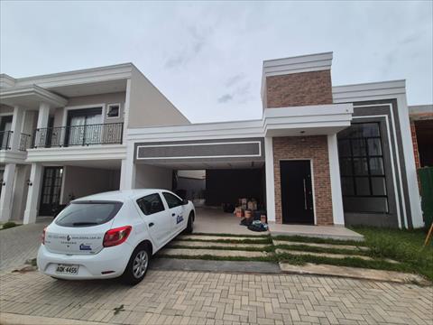 Casa em Condomínio para locacao no Contorno em Ponta Grossa com 300m² por R$ 8.125,00