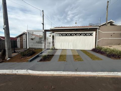 Casa Residencial para locacao no Cara-cara em Ponta Grossa com 250m² por R$ 1.875,00