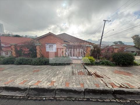 Casa Residencial para venda no Uvaranas em Ponta Grossa com 490m² por R$ 450.000,00