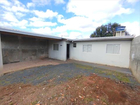 Casa Residencial para venda no Chapada em Ponta Grossa com 250m² por R$ 210.000,00