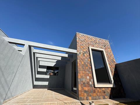 Casa Residencial para venda no Uvaranas em Ponta Grossa com 490m² por R$ 550.000,00