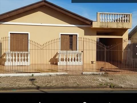 Casa Residencial para locacao no Uvaranas em Ponta Grossa com 230m² por R$ 3.750,00