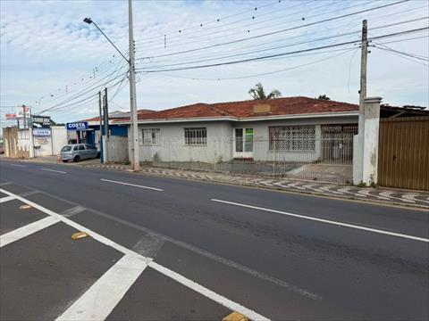 Casa Comercial para locacao no Uvaranas em Ponta Grossa com 660m² por R$ 7.250,00