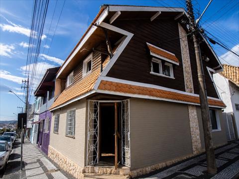 Casa Comercial para locacao no Centro em Ponta Grossa com 265m² por R$ 13.125,00