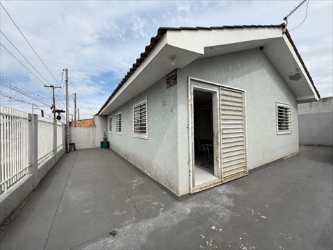 Casa Residencial para venda no Uvaranas em Ponta Grossa com 186m² por R$ 290.000,00