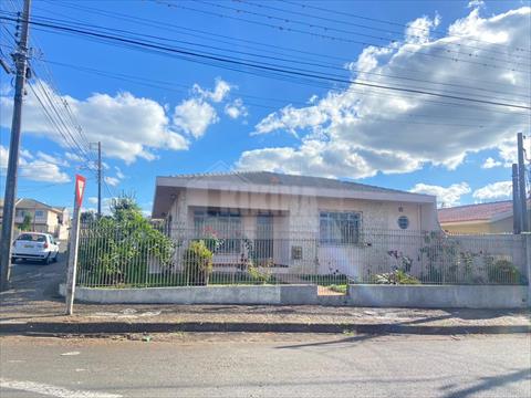 Casa Residencial para locacao no Colonia Dona Luiza em Ponta Grossa com 140m² por R$ 3.125,00
