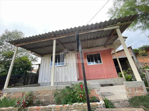 Casa Residencial para locacao no Uvaranas em Ponta Grossa com 62m² por R$ 1.000,00
