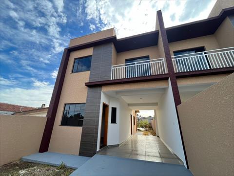 Casa Residencial para venda no Uvaranas em Ponta Grossa com 126m² por R$ 500.000,00