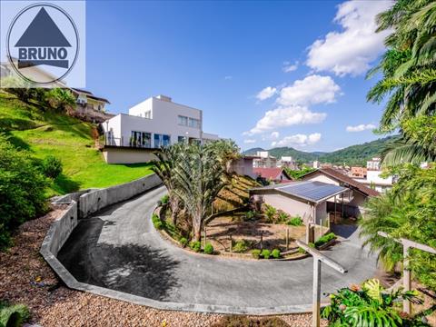 Residência para venda no Centro em Pomerode com 312m² por R$ 3.390.000,00