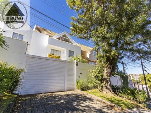 Sobrado para locacao no Pilarzinho em Curitiba com 168,57m² por R$ 7.250,00