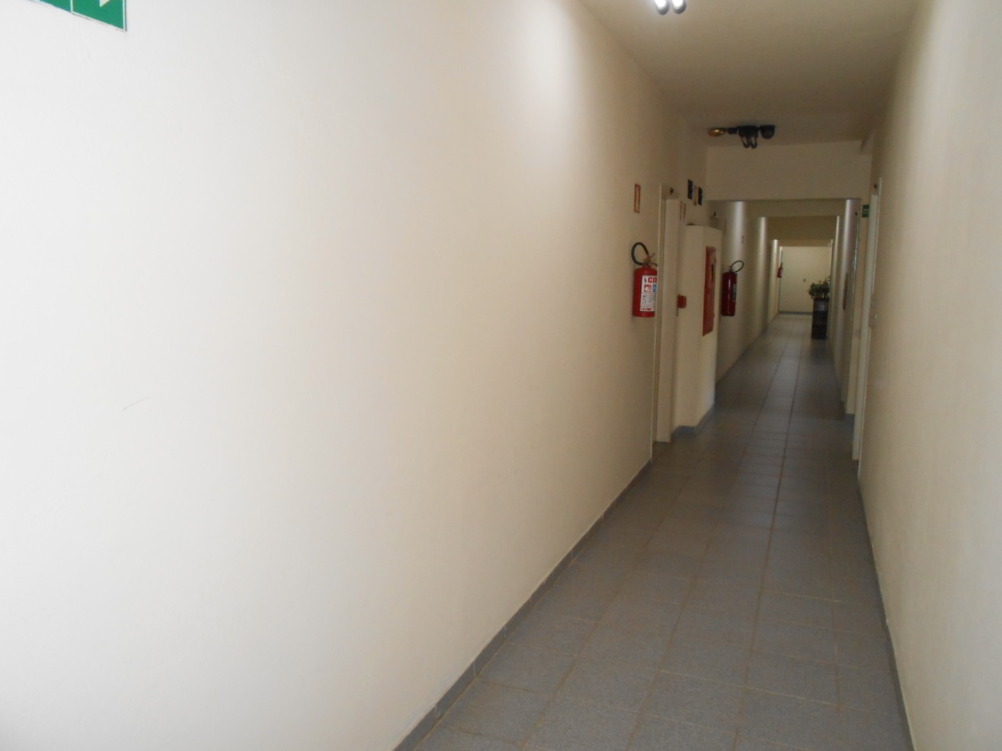 Cjto. Comercial/sala para locacao no Centro em Limeira com 45,21m² por R$ 750,00