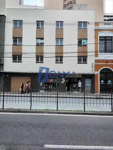 Kitinet para locacao no Centro em Curitiba com 30m² por R$ 920,00