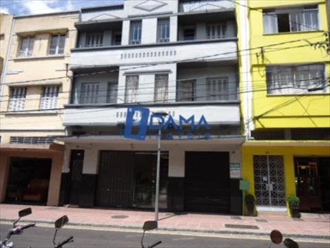 Loja para locacao no Centro em Curitiba com 67m² por R$ 1.840,00
