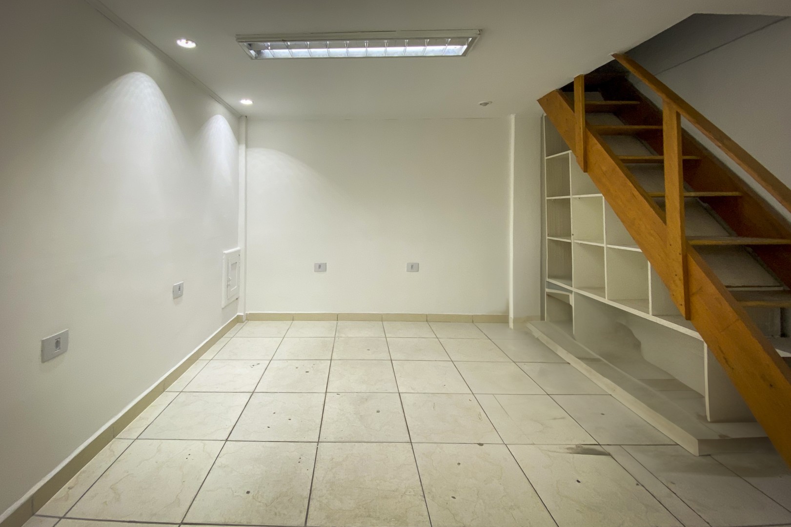 Gonzaga Imóveis Curitiba - Conjunto Comercial 1 Sala Centro 