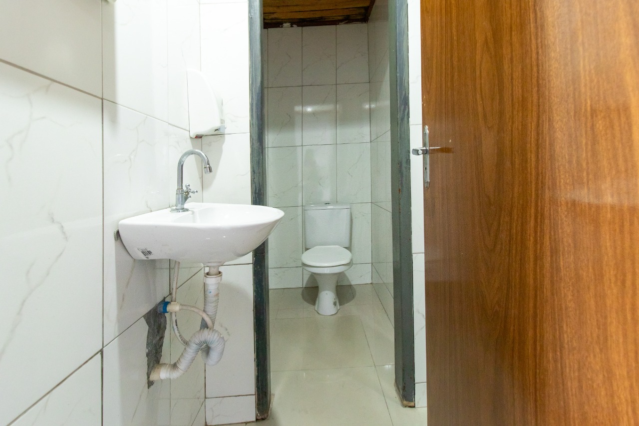 Gonzaga Imóveis Curitiba-Loja 1 sala Atuba-Locação-Lavabo