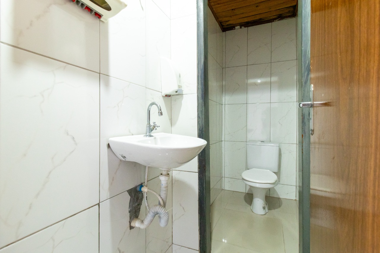 Gonzaga Imóveis Curitiba-Loja 1 sala Atuba-Locação-Lavabo