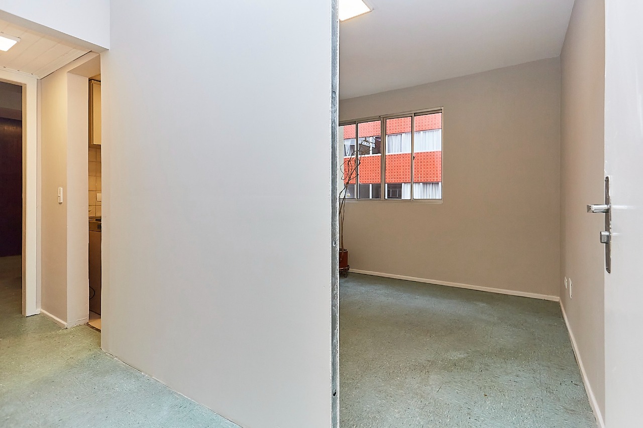 Gonzaga Imóveis Curitiba-Conjunto comercial 8 Salas Centro-L
