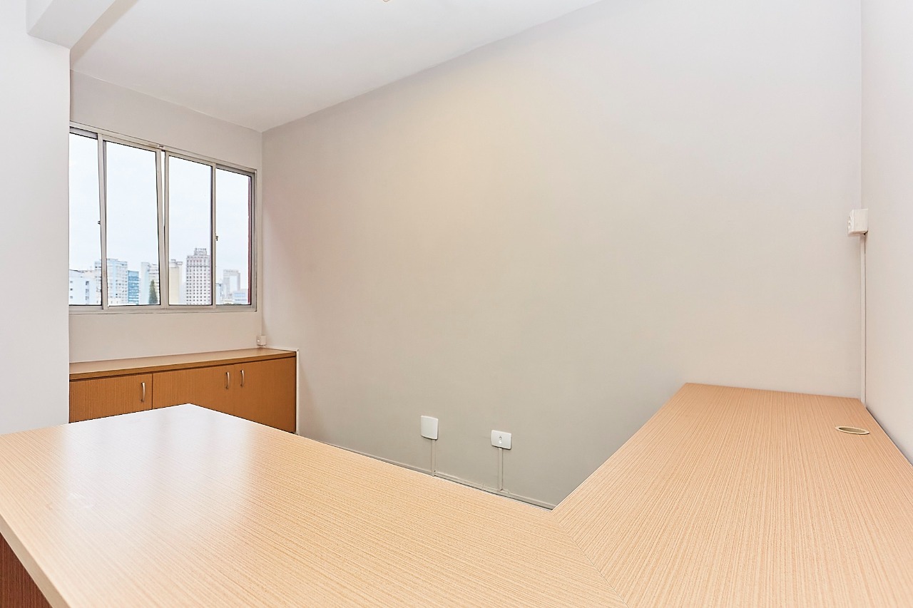 Gonzaga Imóveis Curitiba-Conjunto comercial 8 Salas Centro-L
