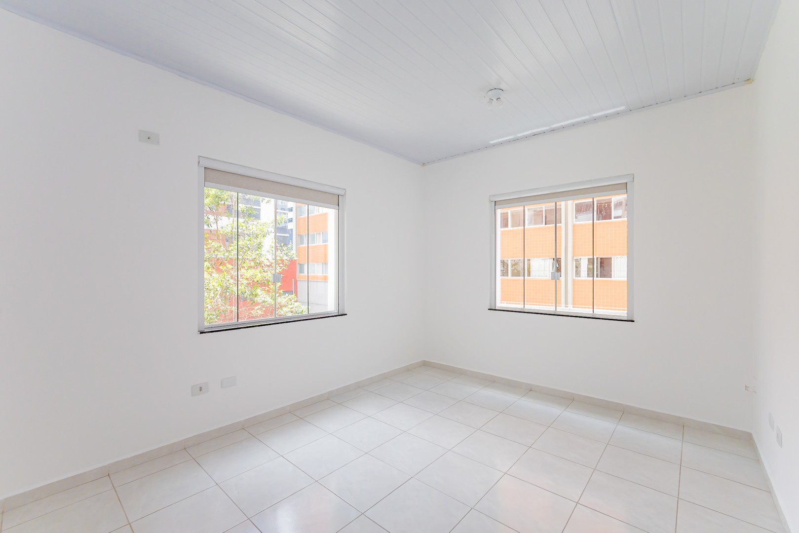 Gonzaga Imóveis Curitiba - Loja Centro - Locação - Sala