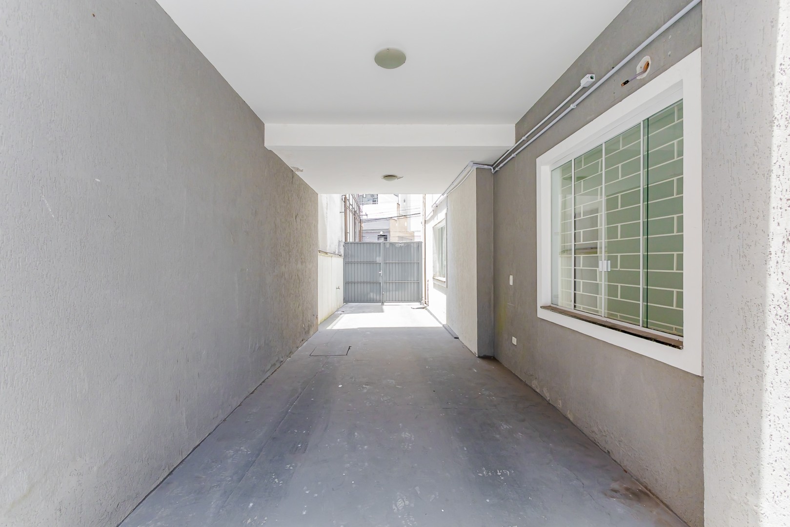 Gonzaga Imóveis Curitiba - Loja Centro - Locação - Garagem