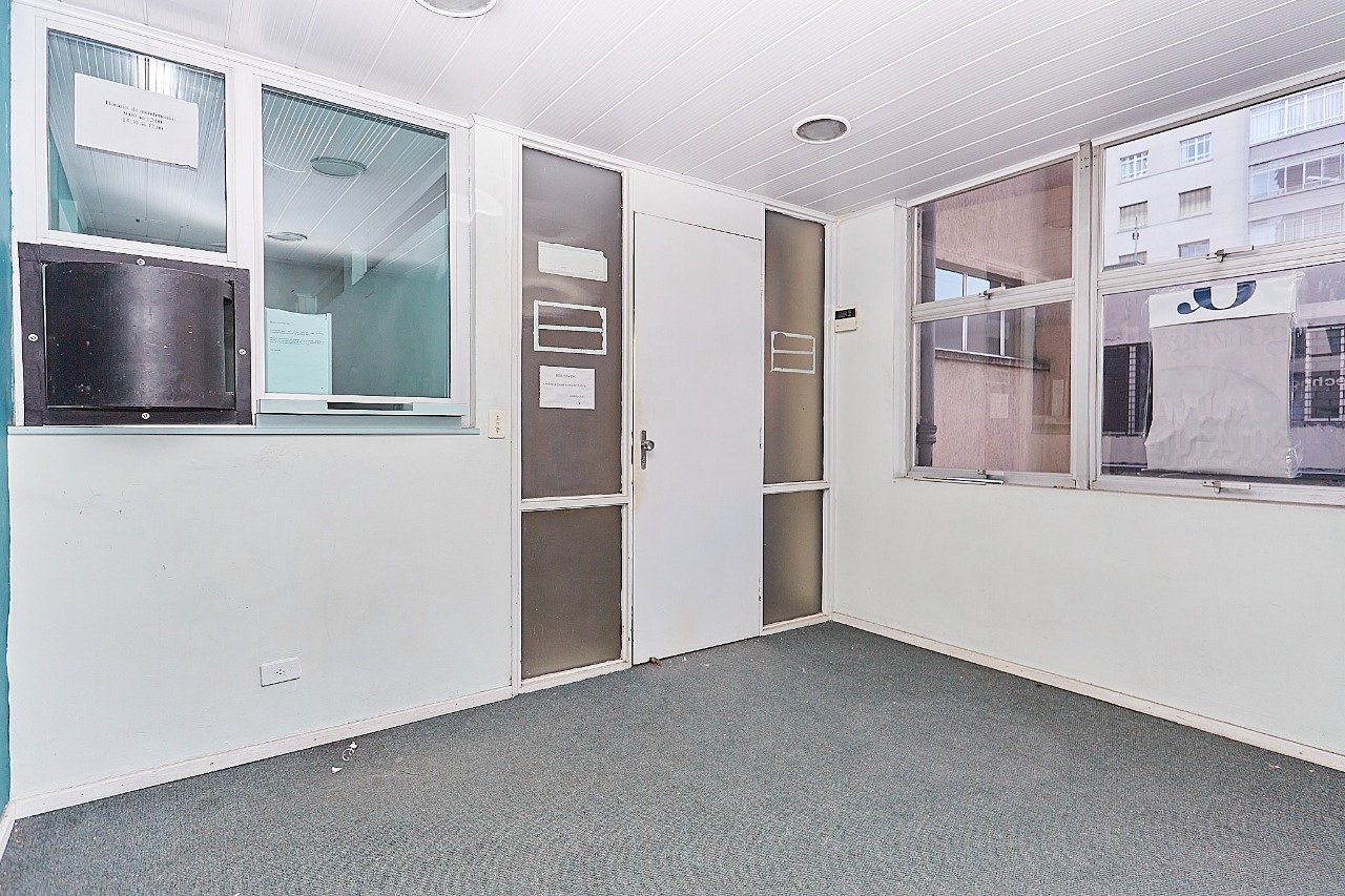 Gonzaga Imóveis Curitiba-Conjunto Comercial 9 Salas Centro-L