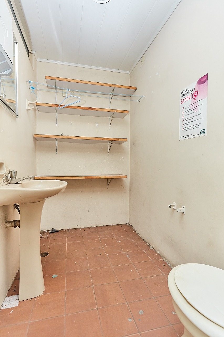 Gonzaga Imóveis Curitiba-Conjunto Comercial 9 Salas Centro-L