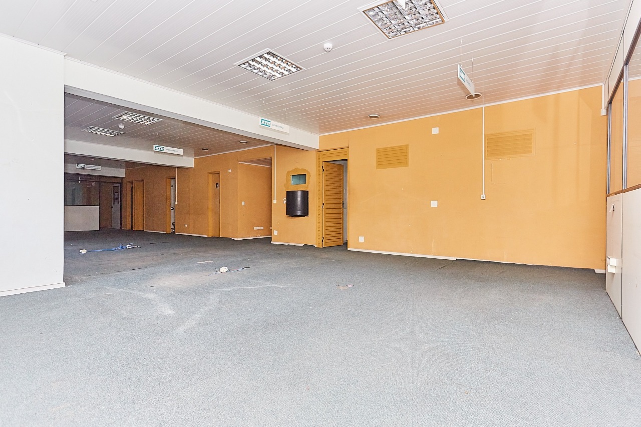 Gonzaga Imóveis Curitiba-Conjunto Comercial 9 Salas Centro-L