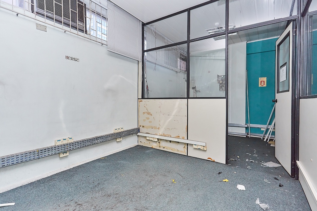 Gonzaga Imóveis Curitiba-Conjunto Comercial 9 Salas Centro-L